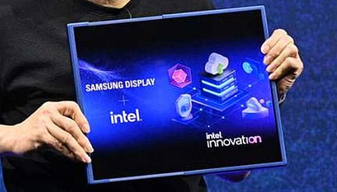 உலகின் முதல் ஸ்லைடபில் டிஸ்ப்ளே - இண்டெல், சாம்சங் அதிரடி!