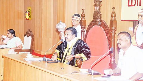 மாநகராட்சி மாமன்ற கூட்டத்தில் மேயர் சண். ராமநாதன் பேசினார்.