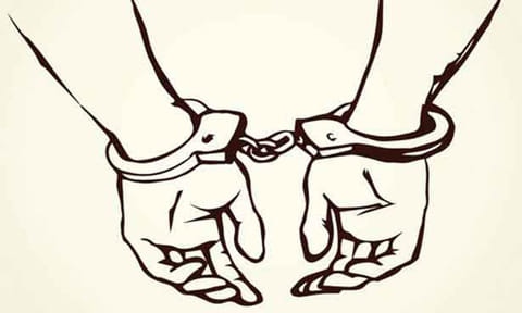 அஞ்சுகிராமத்தில் கொலை முயற்சி வழக்கில் சிக்கிய 2 பேர்