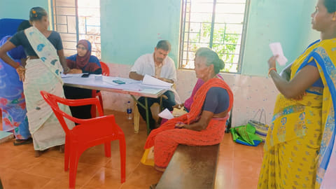 சிங்கம்புணரி அருகே சித்த மருத்துவ முகாம்