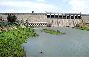 பவானிசாகர் அணையின் நீர்மட்டம் 101.65 அடியாக குறைந்தது