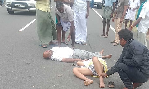 விபத்துக்குள்ளானவர்களை படத்தில் காணலாம்.&nbsp;