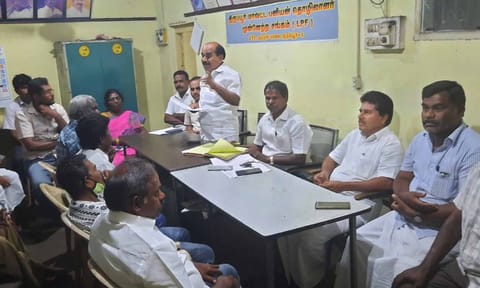 பனியன் தொ.மு.ச. கூட்டம் நடைபெற்ற காட்சி.