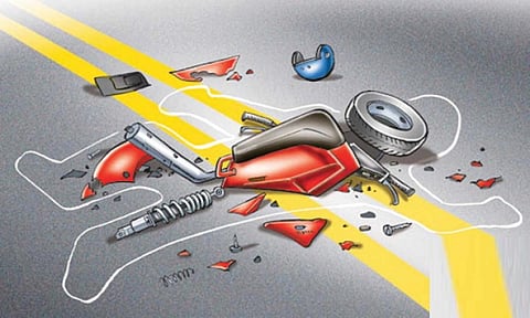 வேலூர் கொரியர் நிறுவன ஊழியர் விபத்தில் பலி