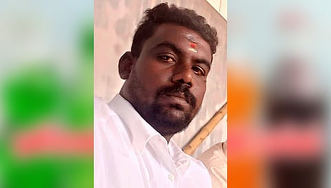காவிரி ஆற்றில் குளிக்கும் போது அடித்துச் செல்லப்பட்ட லேபர் ஆபீஸ் ஜீப் டிரைவர் பாலாஜியை படத்தில் காணலாம்.