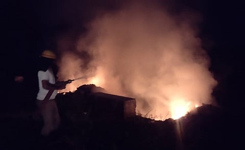 பேரூராட்சி குப்பை கிடங்கில் தீ விபத்து