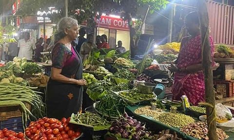 மத்திய நிதி மந்திரி நிர்மலா சீதாராமன்