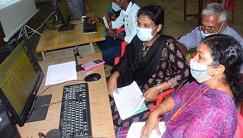 என்ஜினீயரிங் கலந்தாய்வு- 20 ஆயிரம் மாணவர்கள் கல்லூரியில் சேர இன்று மாலை வரை அவகாசம்