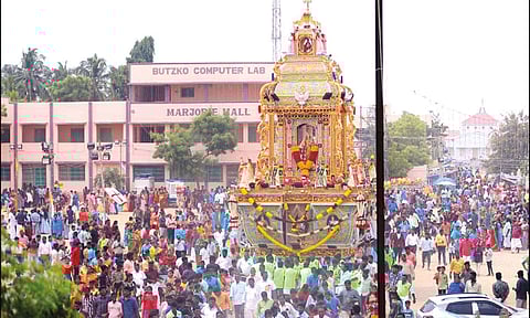புன்னக்காயல் தூய ராஜகன்னி மாதா ஆலய தேர்பவனி