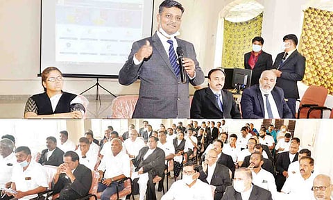 ஆலோசனைக்கூட்டம்  நடைபெற்ற காட்சி.