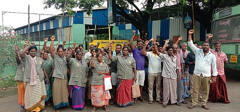 ஒப்பந்த துப்பரவு பணியாளர்கள் வேலை நிறுத்தம்