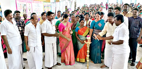 சமுதாய வளைகாப்பு விழா