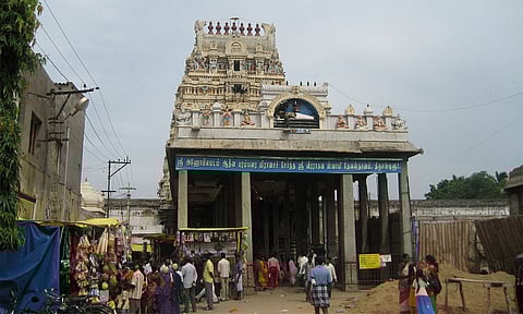 புரட்டாசி கடைசி சனிக்கிழமை: திருவள்ளூர் வீரராகவர் கோவிலில் பக்தர்கள் அதிக அளவில் குவிந்தனர்