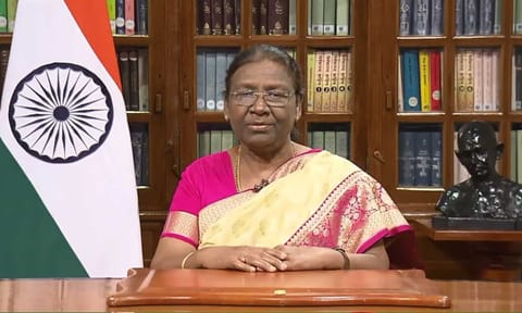 ஜனாதிபதி திரௌபதி முர்மு சிகிச்சை முடிந்து வீடு திரும்பினார்