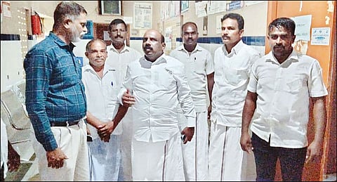 மனோஜ் பாண்டியன் எம்.எல்.ஏ. ஆய்வு செய்தபோது எடுத்தபடம்.