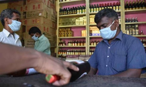 டாஸ்மாக் மதுபானம் விலை உயர்கிறது- தமிழக அரசுக்கு கூடுதல் வருவாய் கிடைக்கும்