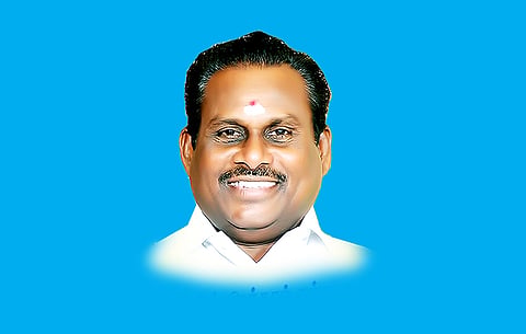 திருச்செந்தூர் சுப்பிரமணியசுவாமி கோவில்  உள்பிரகாரத்தில் பக்தர்கள் விரதம் இருக்க அனுமதிக்க வேண்டும்- அ.தி.மு.க. மாவட்ட செயலாளர் சண்முகநாதன் வலியுறுத்தல்