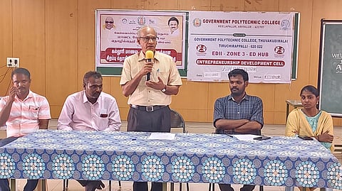 மாணவர்களுக்கு தொழில் நெறி வழிகாட்டுதல் நிகழ்ச்சி