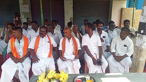 அறந்தாங்கியில் கோவில் திருப்பணிகளை விரைந்து முடிக்ககோரி ஆலய பாதுகாப்பு இயக்கம் உண்ணாவிரதம்