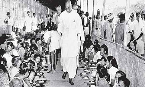 காமராஜர் செய்த கல்விப்புரட்சி- முனைவர் கவிஞர் இரவிபாரதி