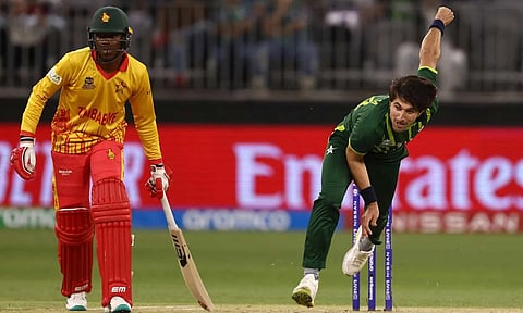 4 விக்கெட் எடுத்த முகமது வாசிம் ஜூனியர்