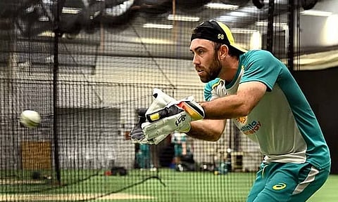 விக்கெட் கீப்பிங் பயிற்சியில் மேக்ஸ்வெல்