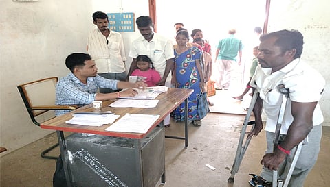 முகாமில் கலந்து கொண்டவர்களை படத்தில் காணலாம்.