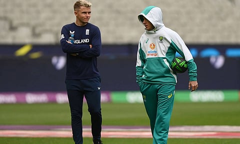 ஆஸ்திரேலியா - இங்கிலாந்து அணிகளுக்கு இடையேயான போட்டி மழையால் டாஸ் போடுவதில் தாமதம்