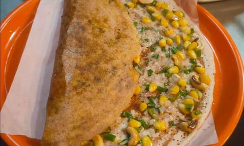 சீஸ் கார்ன் கேப்சிகம் தோசை