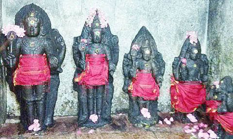 பிதுர் தோஷம் நீக்கும் பஞ்ச பைரவர்