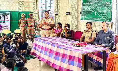 பள்ளியில் விழிப்புணர்வு நிகழ்ச்சி நடைபெற்றது.