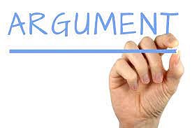 கடலூர் முதுநகர் ெரயில் நிலையத்தில்  அதிகாரிகளிடம் பொது மக்கள் வாக்குவாதம்- பரபரப்பு