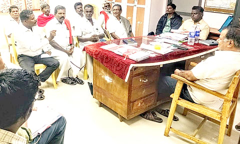 பேச்சுவார்த்தை கூட்டம் நடந்தது.