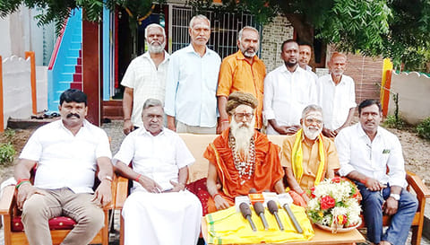 தம்புரான் சாமிகள் பேட்டியளித்தார்.