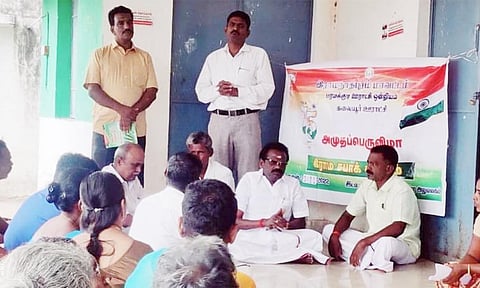 பரமக்குடி அருகே உள்ள கலையூரில் நடந்த கிராம சபை கூட்டத்தில் முருகேசன் எம்.எல்.ஏ. பங்கேற்றார்.