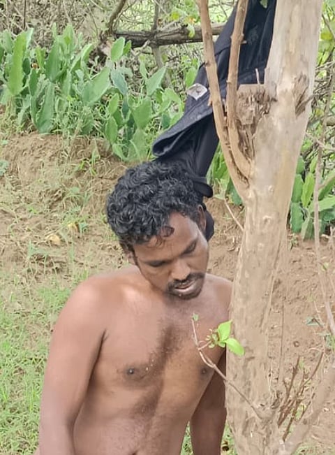 முந்திரி தோப்பில் நிர்வாணமாக தூக்கில் தொங்கிய வாலிபர்