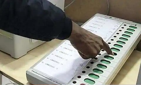 குஜராத் சட்டசபை தேர்தல்- வேட்புமனு தாக்கல் தொடங்கியது