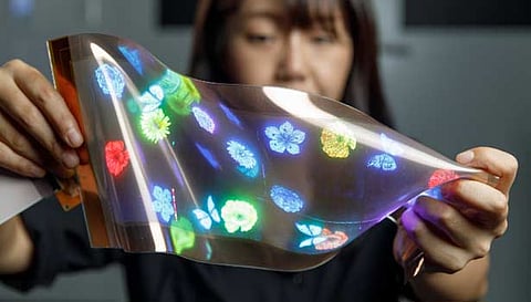 உலகின் முதல் Stretchable டிஸ்ப்ளே அறிமுகம் செய்த எல்ஜி