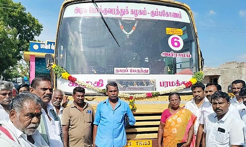 கீழவலசை கிராமத்துக்கு முதல் முதலாக பஸ்கள் இயக்கம்