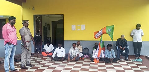 திட்டக்குடி நகராட்சியில் பா.ஜ.க குடியேறும் போராட்டம் நடைப்பெற்றது.