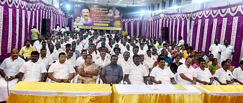 காணொலி மூலம் நடைபெற்ற கலந்துரையாடல் நிகழ்ச்சியில் கலந்து கொண்ட அமைச்சர் அனிதா ராதாகிருஷ்ணன் மற்றும் தி.மு.க. நிர்வாகிகளை படத்தில் காணலாம்.