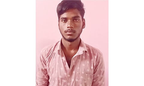 கைது செய்யப்பட்ட லோகேஸ்வரன்.