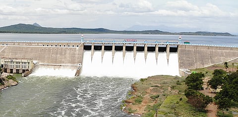 பவானி ஆற்றில் தண்ணீர் திறப்பு 1,900 கன அடியாக குறைப்பு