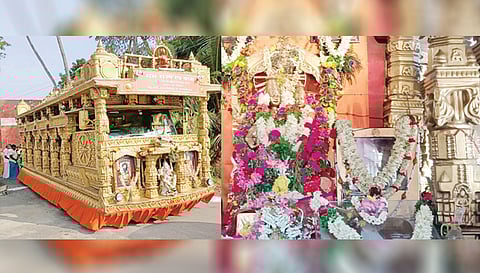 அயோத்தியில்அமைய உள்ள ராமர் கோவில் வடிவமைப்பு கொண்ட ராம ரத யாத்திரை பரமத்தி வேலூர் வருகை தந்த போது எடுத்த படம்.