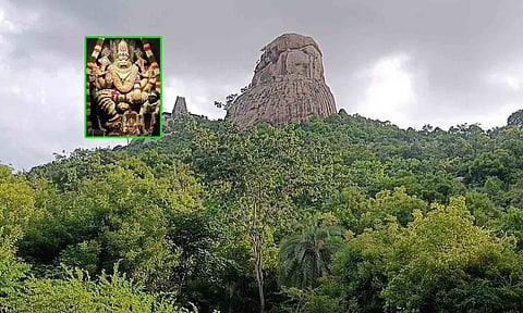 சோளிங்கர் மலைக்கோவிலில் கார்த்திகை மாதம் மட்டும் கண் திறந்து அருள்பாலிக்கும் லட்சுமி நரசிம்மர்