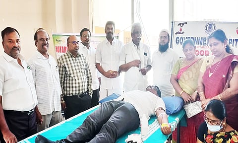 வாணியம்பாடியில் ரத்ததான முகாம்