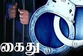 வானூர் அருகே மினிவேனை திருடிய கொள்ளையர்கள் கைது