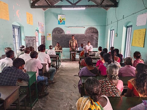 குஞ்சப்பனையில் பொதுமக்களுக்கு போதைப்பொருள்  குறித்த விழிப்புணர்வு