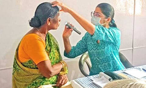 மருத்துவ முகாம் நடைபெற்ற போது எடுத்த படம்