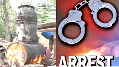 திருமருகல் அருகே கள்ள சாராயம் கடத்திய இருவர் கைது